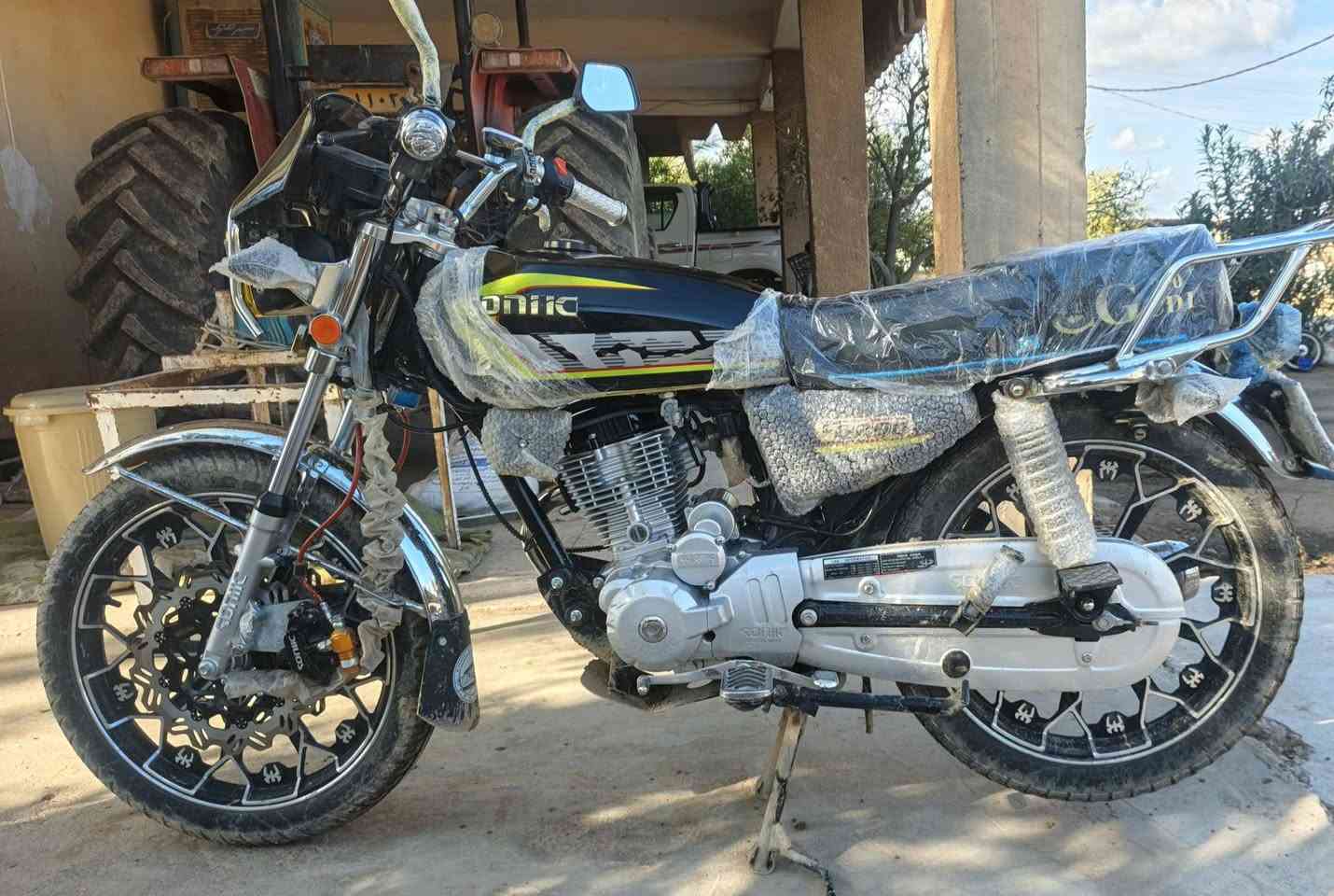 السلام عليكم
ماطور سونلنك موديل ٢٥ محرك ٢٠٠ دبل دسك ماطور جديد خير من الله سعره ٧٥٠ موجود خاص وهذا رقمي ***********
