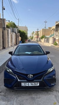 كامري ٢٣ Se ماشي ٥٩ الف كيلو بنيد مبدل سعر مناسب 07711048099