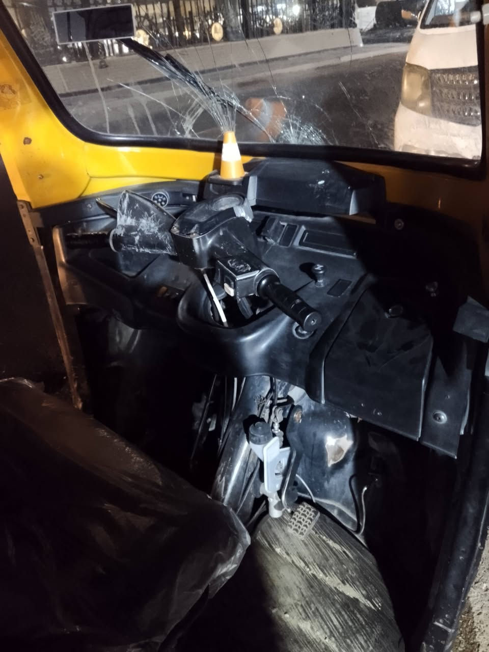 السلام عليكم تكتك تي في اس للبيع 2500,)‏‪0775 270 7775‬‏
