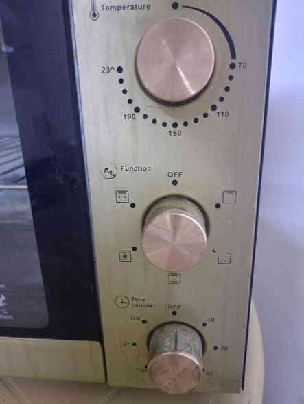 فرن ماركة امبيليوم 40 الف فقط
شغال مابي شي - بغداد كفاءات سيدية - ***********
