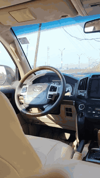 سلام عليكم لاندكروزر 2012 مكفوله من صبغ فقط ٣ تبديل بلاد يعني بدون صبغ ماشيه ٢٠٠ سعر ٢٩٠ وبيه مجال *********** مكان بغداد بسمايه
