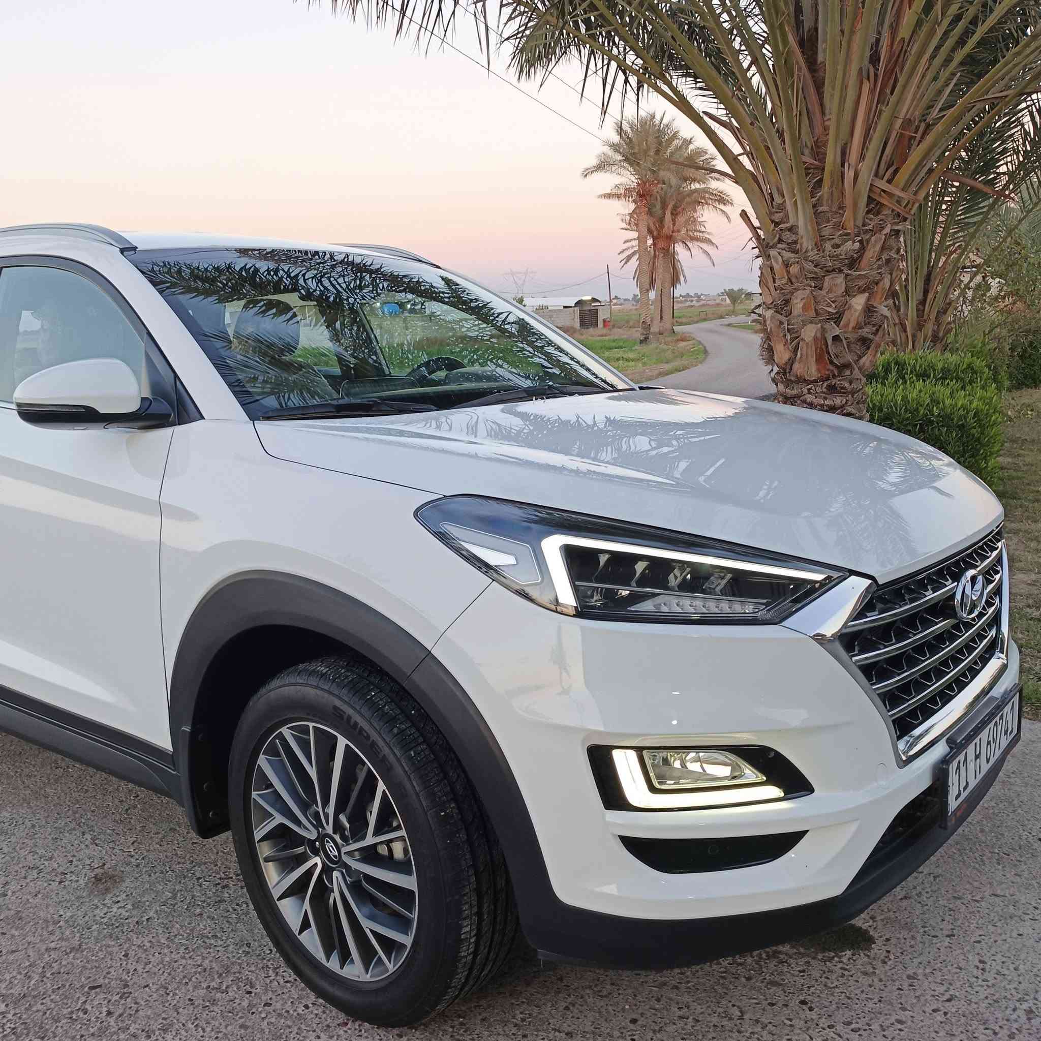 تحية طيبة🌹🌹
للبيع هونداي توسان خليجي شركة الكاصد كوري أصلي موديل 2020
مكفوله كفاله عامه من كلشي شرط نظافه مال زيرو 
ماشيه 62 حقيقي على شرط إذا ترجع 20 ما تنعرف 
سبير منازل فابلون ونايلون الشركة بعده بيها 
استخدام شخص واحد من الزيرو السياره من القطع النادره بانسبة لموديلها  السياره على وضع الشركة قليل بنظافتها 
المواصفات فول 1 ____1 عده البانوراما
تايرات الشركة هسه ذبيتهن وشديت تخم جديد 
رقم بغداد باسمي تحويل مباشر 
العنوان بغداد أبو غريب 📞 ***********
