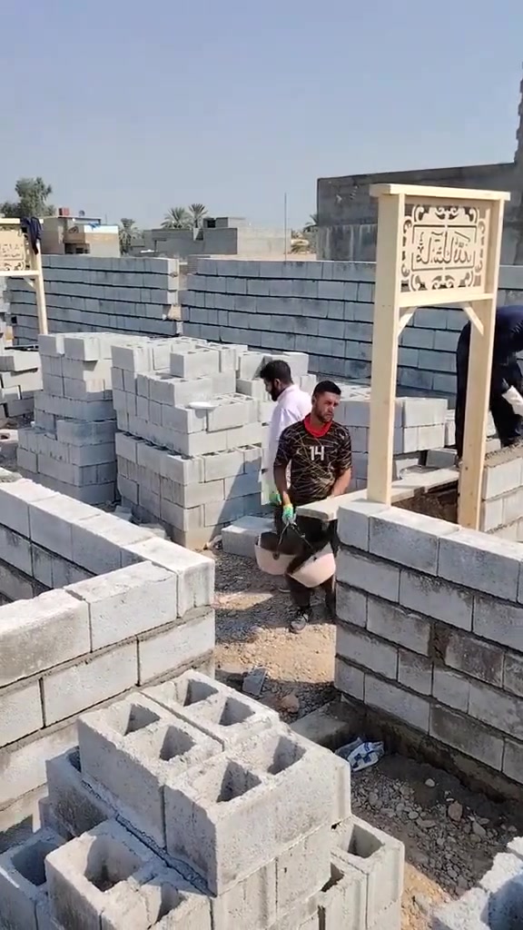 سلام عليكم 
الي يريد يبني وين مجان كاعك نبني 
***********
