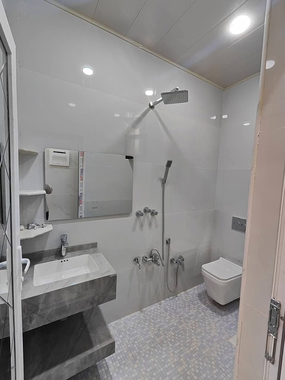 يالله 
بيت البيع كربلاء المساحه 100طابقين 
العنوان مدينت بألعاب السندباد
مجمع انور كربلا 
كافت خدمات 
يصلح سكن او حسينه الزور 
أي ستفسار اتصال للرقم 
***********واتساب 
***********واتساب
