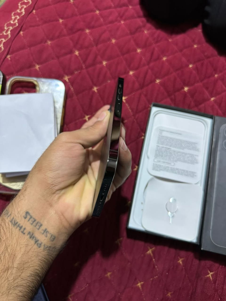 البيع 13 برو ماكس ذاكرته 256 بطاريته 74 كفيلكم العباس انسى شي اسمه شحن مستحيل ينزل بسرعه شي خاف بالك ارقه الاجهزه ال13 برو ماكس تجي
نفحص ع اخر حبايه متواجد وتساب سعر 650
بلّغ رقم الهاتف ***********
