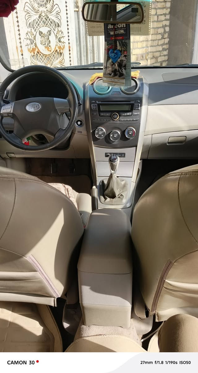 السلام عليكم BUD 2013
رقم الماني كربلاء كفالة عامة ماعدة بارد بسيد جوة قبق البانزين ومثل ماموضح بصور 
الي بجنطة صاحبها يريد مداور 
سيارة جاهزة گير عادي لا محور ولا ملعوب بيها بلاد  تبريد تدفئة كشنات جلد فتحت سقف تخم تاير حدادية منضومة بريك
  سعرها 55 وبيها مجال حق الجية واتصل وبيك خير ودلل ***********
