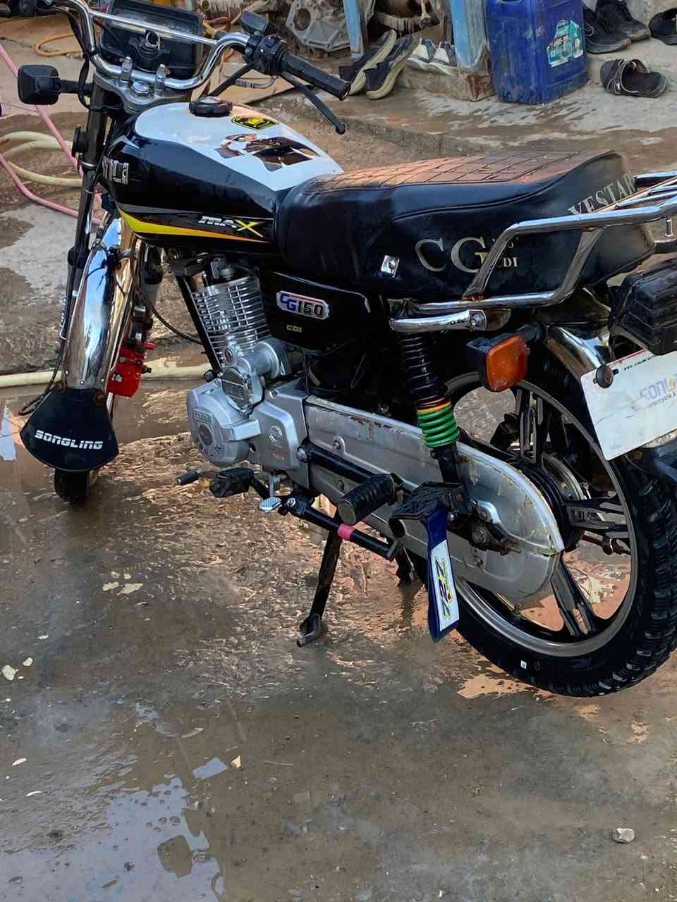 سلام عليكم
سيفان للبيع 
موديل 23 
اوراق كرتونيه 
السعر 475 
مكان بعقوبه 
الرقم ***********
