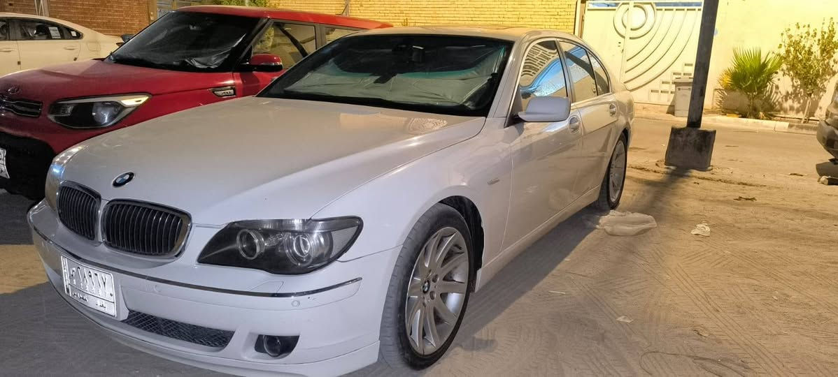 السلام عليكم
باخرة 750 للبيع موديل 2007
 رقم بغداد مشروع وطني
 سنوية مجددة لغاية 2029
السيارة بيها قطعتين صبغ 
4 ابواب شفط
جنطه شفط 
5بردات كلهن شغالات 
فتحه سلايد
ثلاجة داخلية
ستيرن تحكم كهرباء 
غرفتها داخل اسود كلش جديدة
كشنات جلد كهرباء تدفئة 
وتبريد وميموري
 وخزن وضعيات
تجاوي ايضا كهرباء
مري قلاب ويه البك
إنارة ترحيب داخلية 
وخارجية وباليدات 
تبريد ثلاث قطع  
هاند بريك بصمه
سيدي جنجر cd
زراكات لايت امامية
لايت منظومة زنون 
حساسات امامي وخلفي
باتري جديد قبل اسبوع بدلته
نوع  اي سي ديلكو  
طبعا السيارة مسويلها سيرفس عام للقايشات والفلاتر والزيوت كله اصلي وحتى ماء الراديتر اصلي نوع BMW 
السعر 140 وبيها مجال للطيبين
مكان السيارة البصرة 
رقم الهاتف بيه واتساب الاسيا 
  ***********
