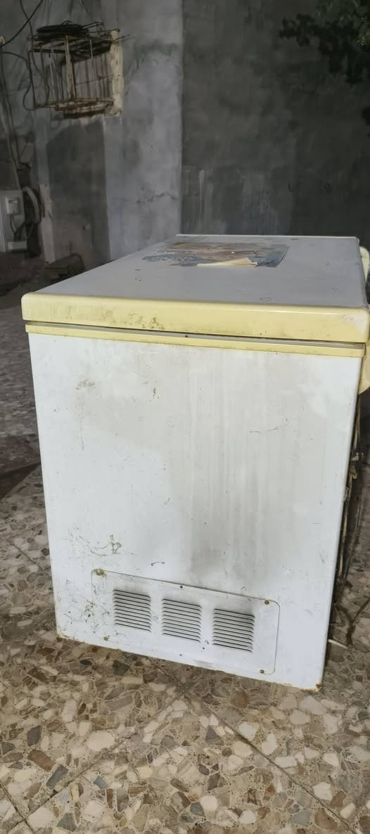 سلام عليكم مجمده للبيع شرط شغل وماداخله تصليح ابد سعر, 150 الف مكاني البصره الهارثه ***********
