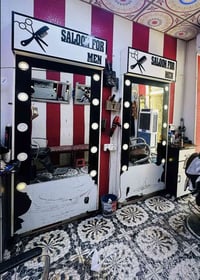 مرايات حلاقة • سعر مناسب • ديوانيه