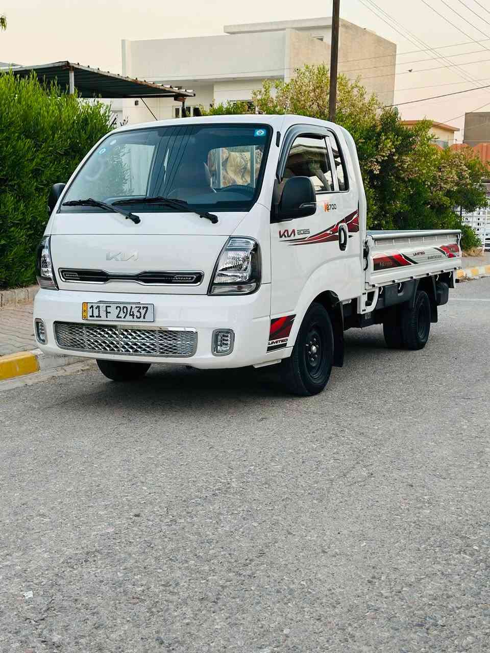 سلام عليكم الحلال للبيع كيا موديل 2025 رقم بغداد دولي بأسمي تحويل ثاني يوم سياره ماشأء الله كلش حلوه باقي ع وضع الشركة ومكفوله كفاله عامه سياره زيرو ماشيه 26 الف سياره ماناقصها شي السعر 165 وبيها مجال للشرايه والموشراي ليتعبني مكاني كركوك هذا رقمي ***********
