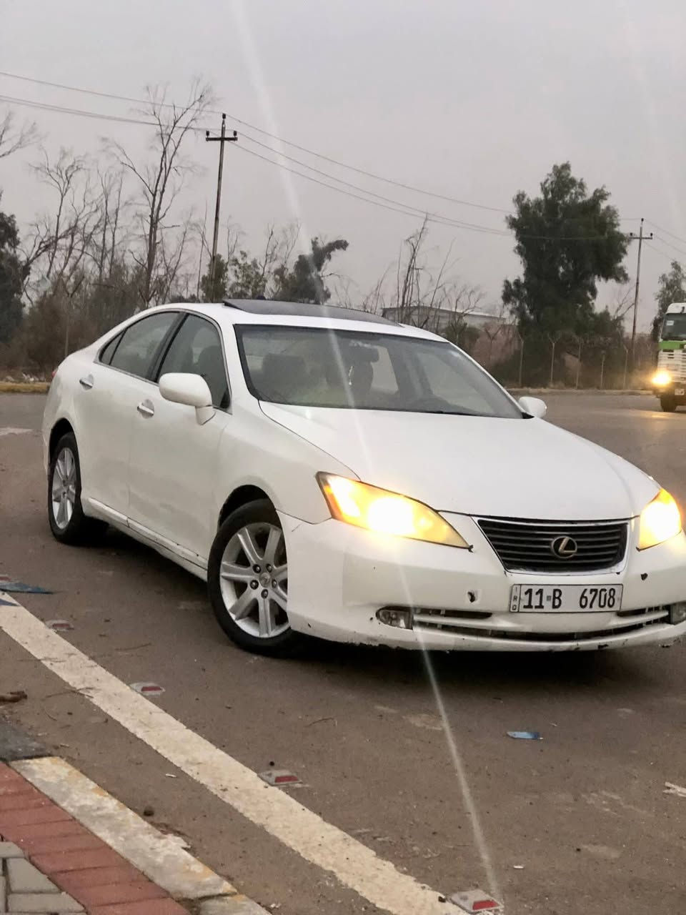 لگزز موديل 2008 فول مواصفات
السعر 89 $ 
فولل مواصفات 
بصمة تشغيل + ابواب 
فتحة سقف
داخل عسلي 
محرك 3.5  . v6
تخم تاير جديد 
باتري جديد 
سيارة جاهزة رقم بغداد مميز رباعي
جديد حتى هزة ما تحتاج
مكان السيارة بغداد الكرادة 
للتواصل :  ***********
