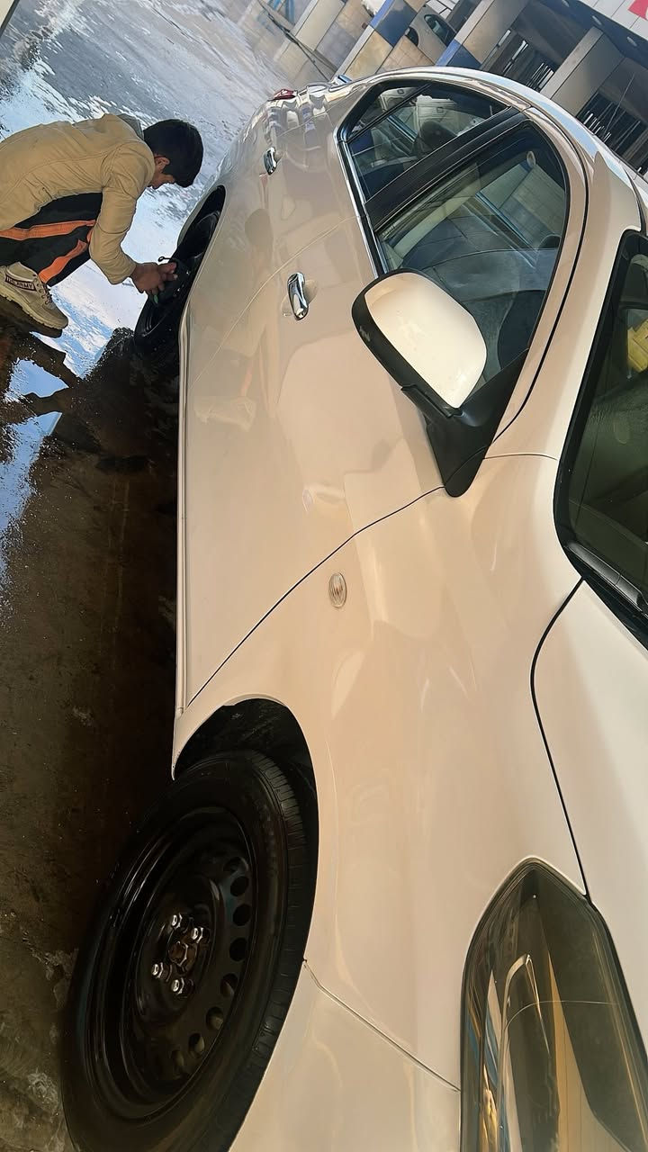 السلام عليكم نيسان سني ٢٠٢٢ هندي سيارة نضيفة ومكفولة عدة ٤ اصابع بارد فقط بدون صبغ السعر ١١٤ وبيها مجال 
***********
