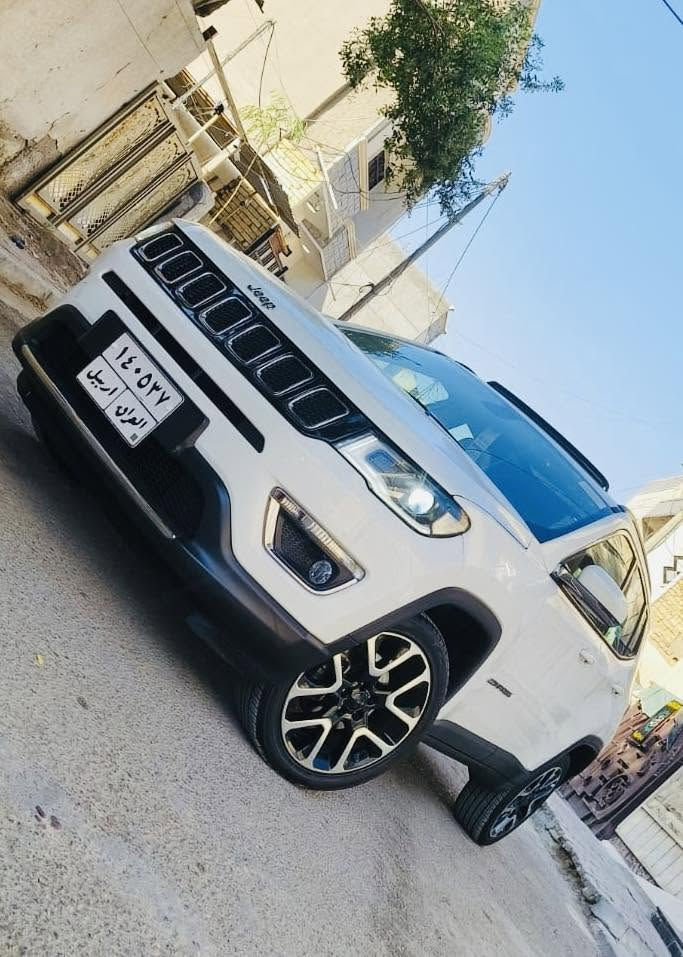 جيب كمبارس 2018 خليجي هارلم
مكفوله كفاله 
برغي ممفتوح بيه 
ماشيه 40 الف 
محرك 2400
فول مواصفات 
بنوراما. داخل ابيض جلد. تبريد قطعتين. شاشا. حساسات. كامره 

السعر 155 
رقمي ***********
