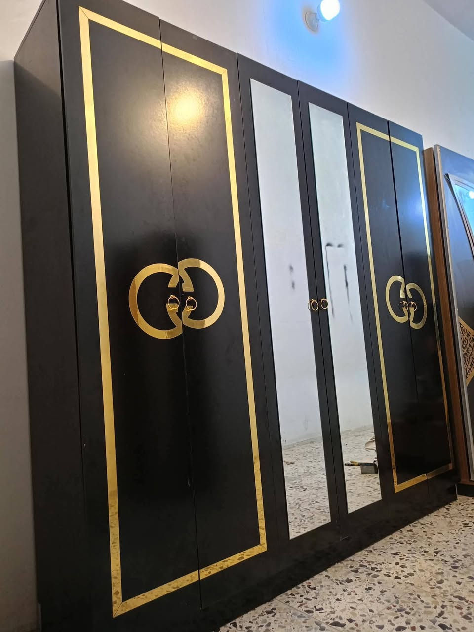 غرفة تركي 🇹🇷 مستخدام 5قطع  ✨✨
نضافه 90 💯
ابواب  💖
السعر 450 💖💸
مع شد🪛 ونقل 🚚  مجاني  داخل بغداد  محافظات بكروه


**إذا كنت صاحب هذا الإعلان وتريد حذفه لأي سبب، رجاءا أرسل رسالة إلى الدعم الفني**