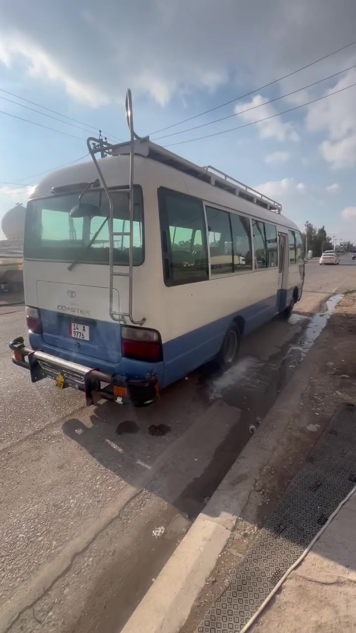 ***********
***********

2002

180
