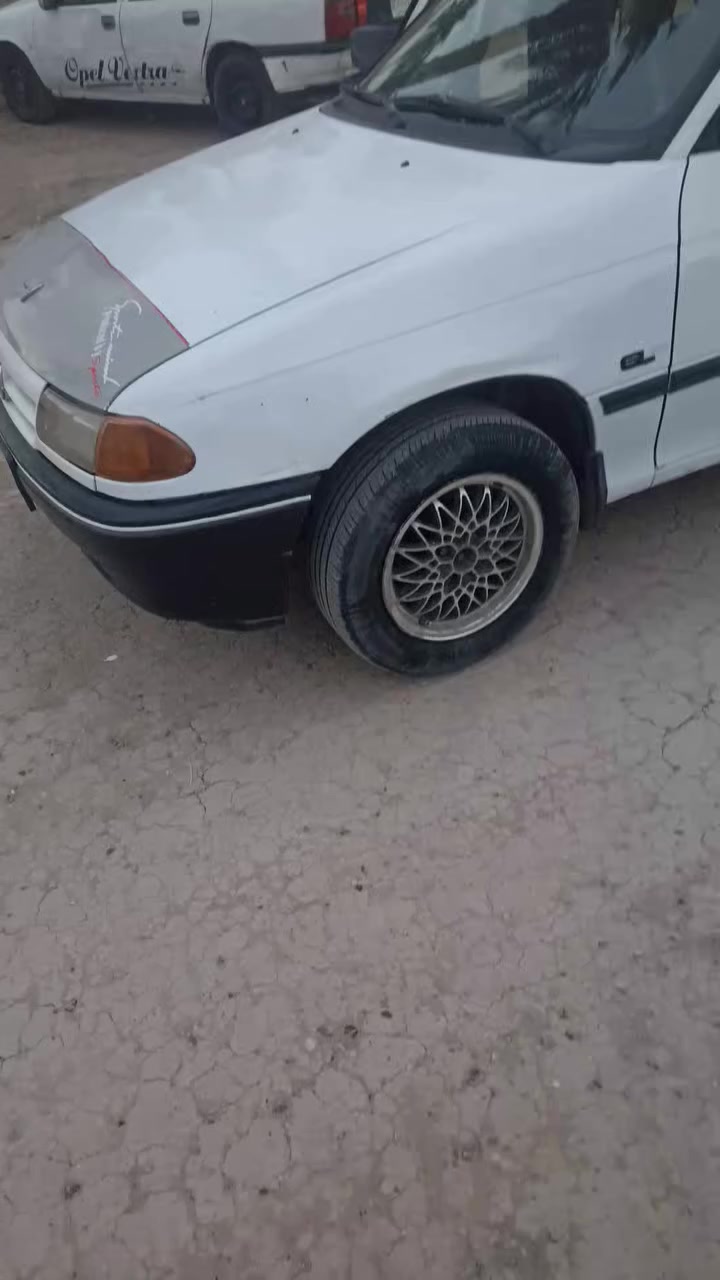 سلام عليكم اوبل استرا ستيشن رقم نكليزي موديل 93 بسمي هزه جديده سوبايه وياهه تحويل مباشر عنوان ابي قريب السعر 40 ***********/////***********
