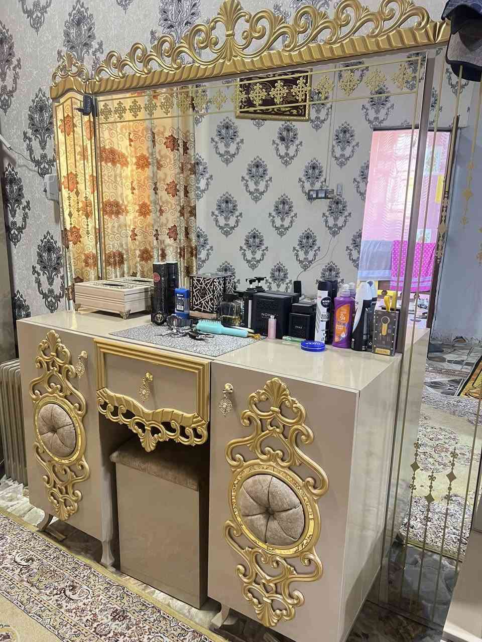 غرفة نوم تركي ثقيل نظام دمياط المصري درجة اولى ضمان شركة مستخدمه نضيف كلش 10 قطع ام التاج للبيع للاستفسار 
*********** عنوان بغداد العبيدي
