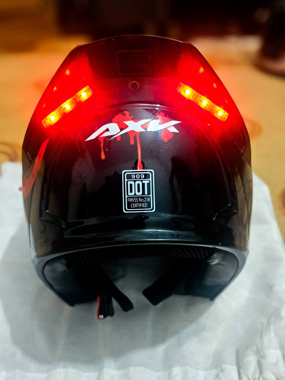 خوذة ماركة AXK Venom
اصلية

فچ قلاب

خفيفة 

قياس فري سايز 

لد احمر رماش خلفي

استخدام بسيط 

سعر 40,000 الف

عنواني الناصرية - الشوفة

***********
