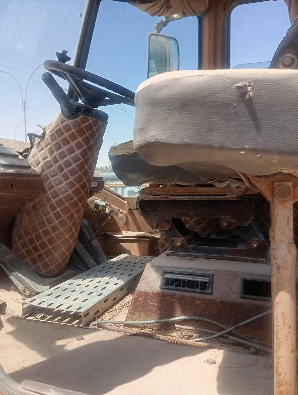 سلام عليكم شفل كاوسكي 65 رقم بصره مشروع وطني مكان شفل كربلاء المقدسه شفل اخير من الله
كير كهرباي مامفتوح  محرك زوزه  الستفسار اكثر ع الرقام التاليه ***********//***********
