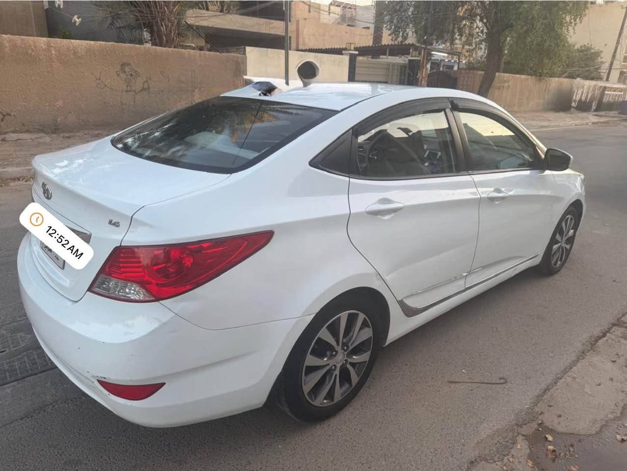 السلام وعليكم 
للبيع
هونداي اكسنت مضلع
خليجي موديل2015 
رقم بغداد 
السيارة بأسمي
تحويل ثاني يوم
محرك1600
ماشية80000

المواصفات:-
شاشة
سلايد روف
كامرة
كروز سرعة
تحكم استيرن 
عدادت ليزري
حساسات خلفية
لايتات هيلوجين
بلوجكترات 
كير عادي اوتماتيك
تخم تاير جديد
بريك ABS
حساسات تاير
عدة جك كامل
اسعافات اولية

السيارة مكفولة من الصبغ 
المحرك والكير وكهربائيات كفالة
اي استفسار تعال خاص او اتصل 
0770606989
عنوان السيارة 
بغداد حي الخضراء بغداد, العراق


**إذا كنت صاحب هذا الإعلان وتريد حذفه لأي سبب، رجاءا أرسل رسالة إلى الدعم الفني**