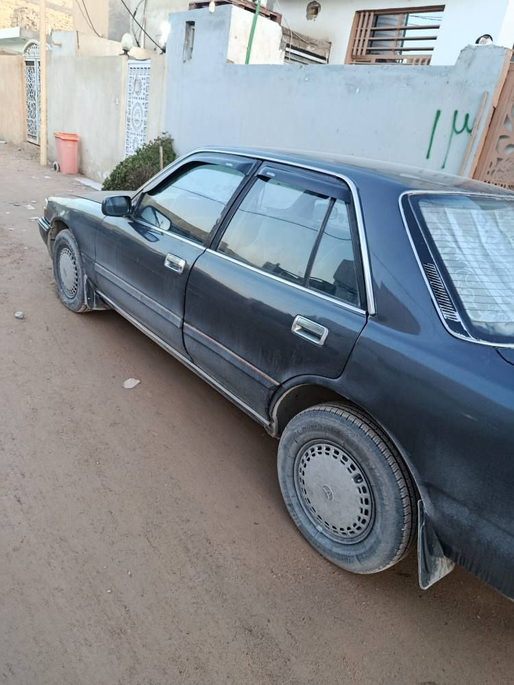 مارك تكم كربلائي 
رقم نجف دولي 
مديل١٩٩٢
محرك كير جديد مكفول 
كهربائيات كله شغاله 
سنتر لوك 
الجام كهربائي شغال 
دوشمه جديده 
تخم تاير جيد اربعه 
لايتات جدد  السياره جاهزه من حدادية من كلشي 
تبريد  الان توقف  يعمل بصوره جيده 
محرك ونجي ٦ سلندر. السعر ٥٥ قفل  

المكان نجف / قريب عمود ١١٠

الرقم ***********
