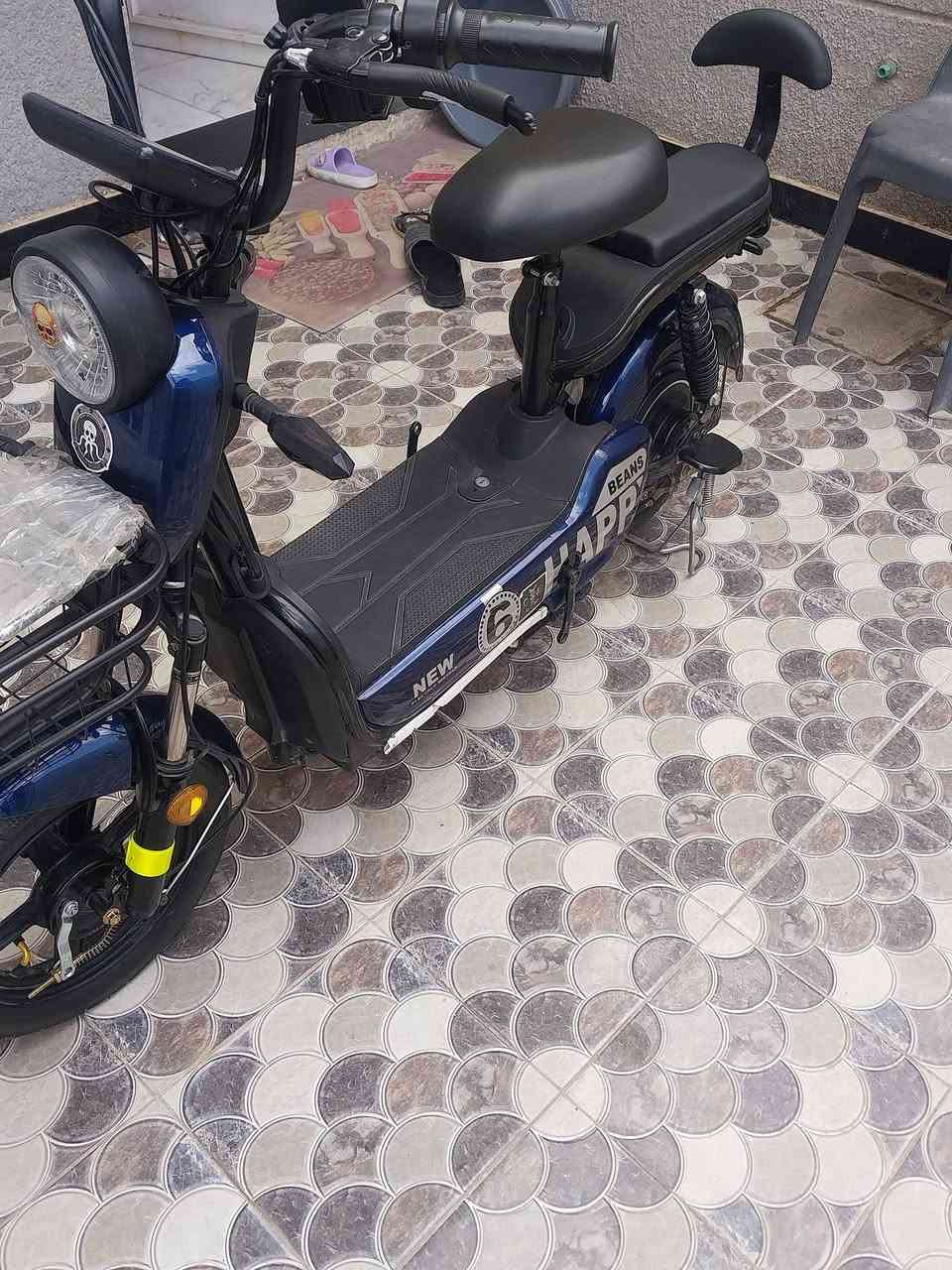 دراجه شحن للبيع 300  وبيها مجال الحجم 14 الشراي تعال خاص مكان كوت الطشاش دراجه جديده نضافه فول مواصفات 
١.بيها سويجين و بصمتين 
٢.تشغيل من بعد 
٣.بيها قفل تاير 
٤.نشره جانبيه 
٥بيها ستاند مال موبايل


**إذا كنت صاحب هذا الإعلان وتريد حذفه لأي سبب، رجاءا أرسل رسالة إلى الدعم الفني**