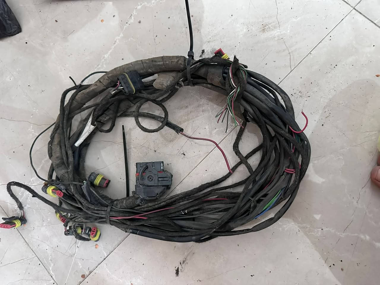 منظومه غاز 60لتر مستعمله مابيها اي نقص كامله سعرها 350 الف هـ***********
