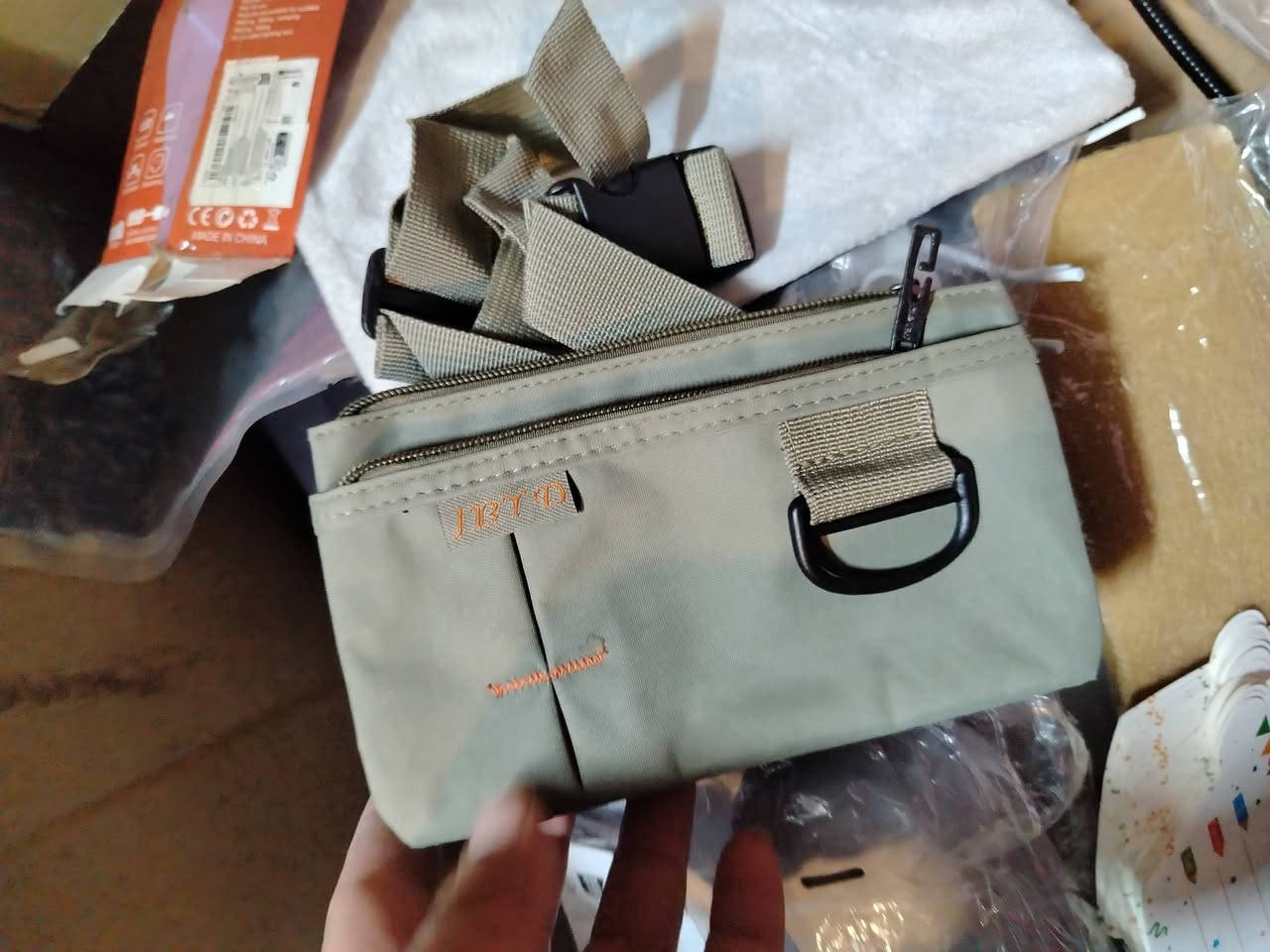 السلام عليكم بضاعة امزون كلة جديد مامستعمل واسعار مناسبة علق وجاوبك بلسعر مكاني تاحي حي الحسن العسكري *********** واتساب واتصال
