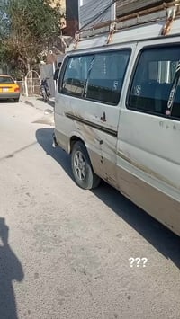 شباب سياره جنى وموديل 2010 سياره كامله وعلي بلاد جير ومحرك واكسر بالكي...