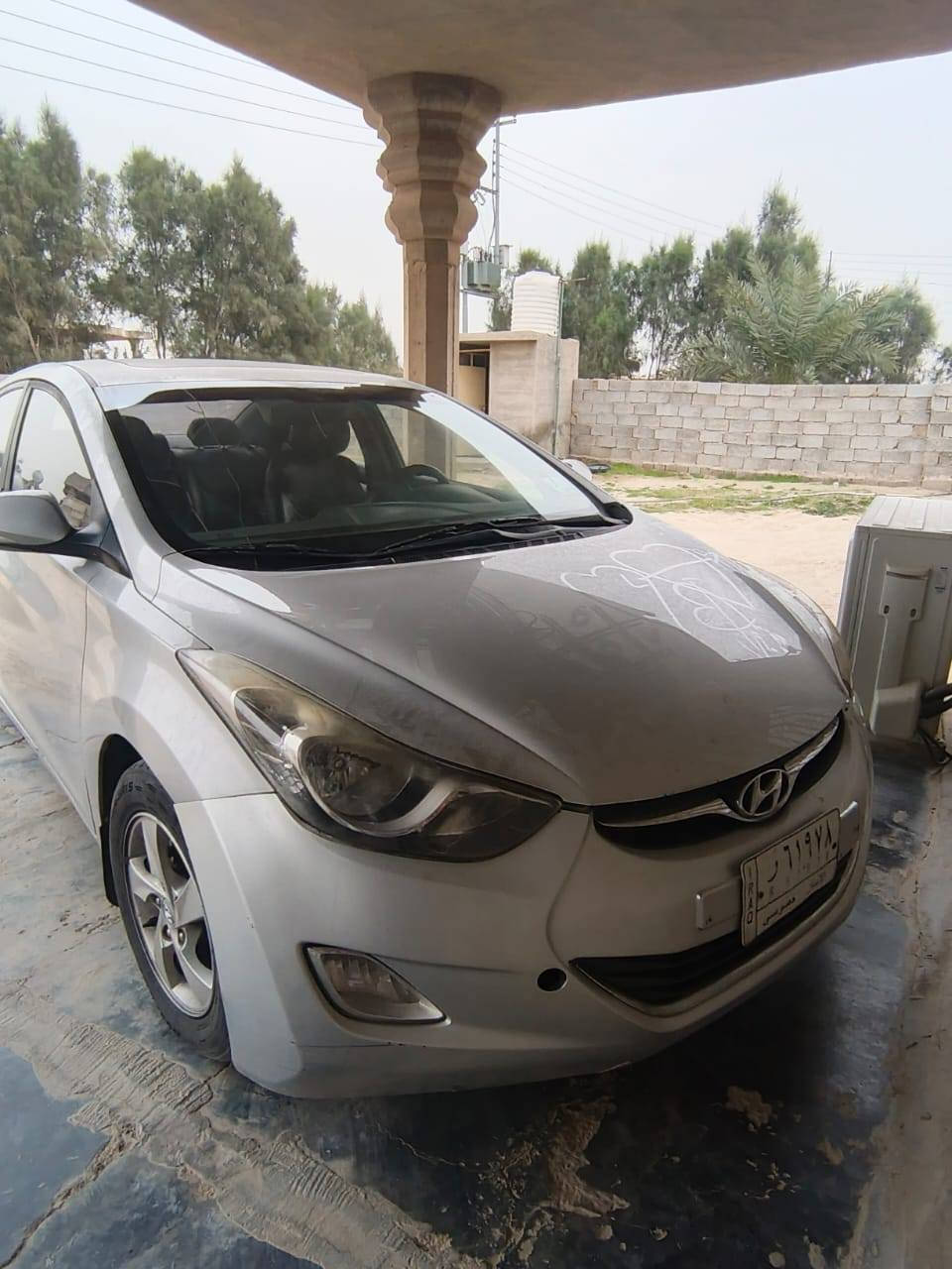 السلام عليكم
النترا للبيع موديل 12 لون سلفر  سياره وارد خليجي  فول مواصفات حادثها جاملق امامي عكس السايق محرك 1600 سياره ما ناقصها برغي سعر 110 
الانتصال :***********
