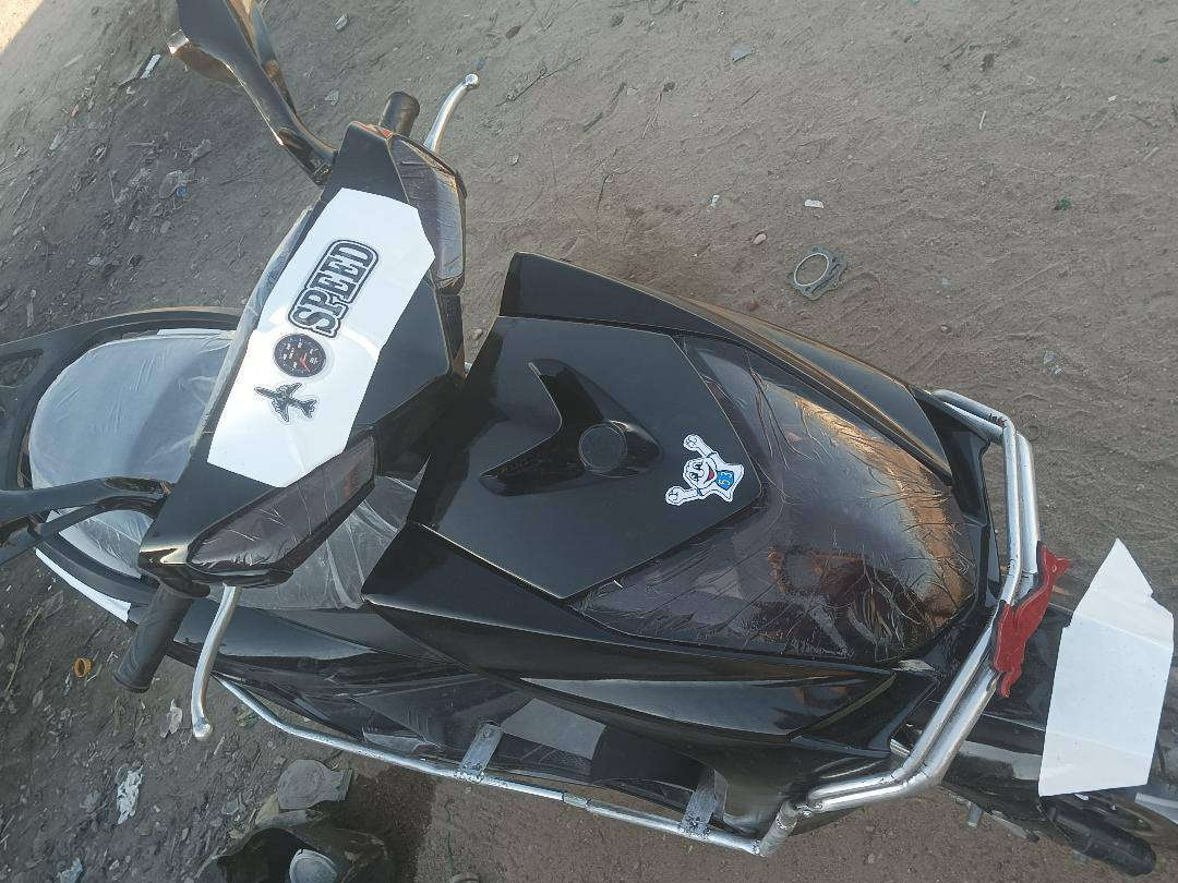 سلام عليكم دراجة للبيع دراجة حلوة ونضيفة محركها جديد كهربائيات كلها شغالة سعرها 250وبيها مجال بصيط رقمي‏‪***********‬‏
