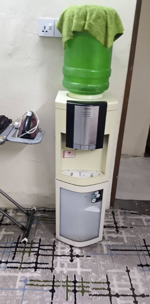 مغسله للبيع وغساله وبراد الشرايه يراسلني او يتصل ***********
