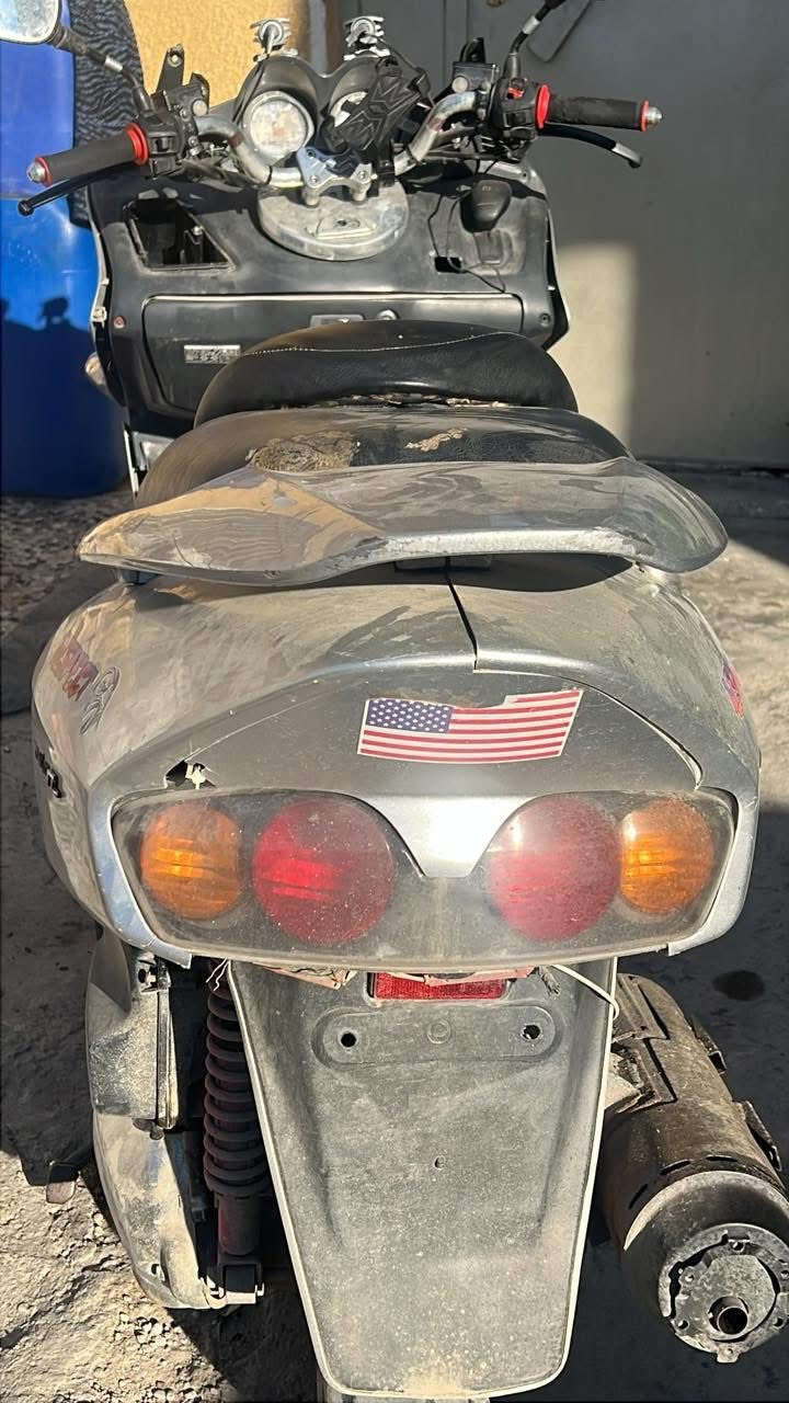 بيع دراجه فورزا 06 سويج 250 سي سي تعاني من حماوه محرك تعبان بيها اوراق العنوان بغداد رصافه الاستفسار السعر : ***********
