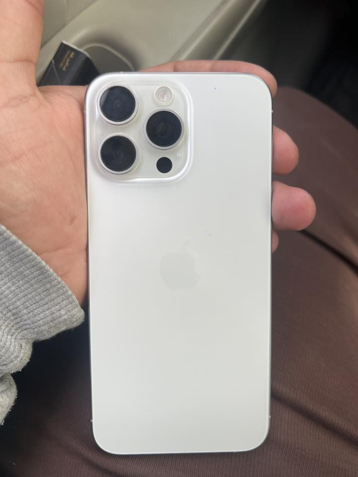 السلام عليكم 

ايفون 15 برو ماكس

ذاكرة 256

شريحة الكترونية فقط

بطارية 92‎%‎

زلغ مابي

انطيك وياه سماعات وكيبل وكفر كلهن جدد 

 السعر  مليون وبي مجال 

خابرني وتدلل

***********

مكاني القبلة
