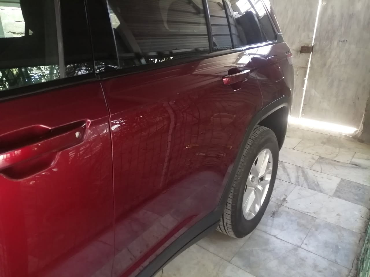 السلام عليكم اخوان سياره جيب لاريدو مديل 24 رقم شهداء وارد امريكي فقط جاملغ امامي مبدل ترهم مراوس ب سورنتو كامل مواصفات السعر 280 ورقه رقم ***********للتواصل
