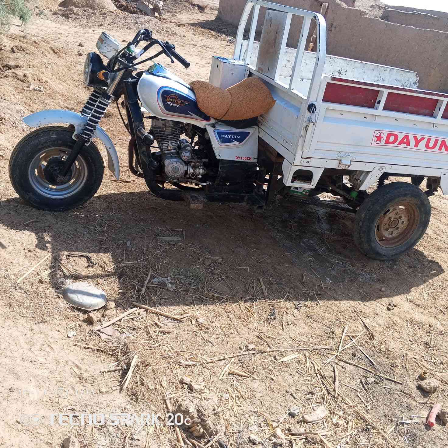 سلام عليكم  ستوته للبيع امتيار كلك كلك كلك 
نضيفه شغاله سلف موديل 17 المكان الرفاعي 
السعر 900وبيها مجال الستفسار ***********
