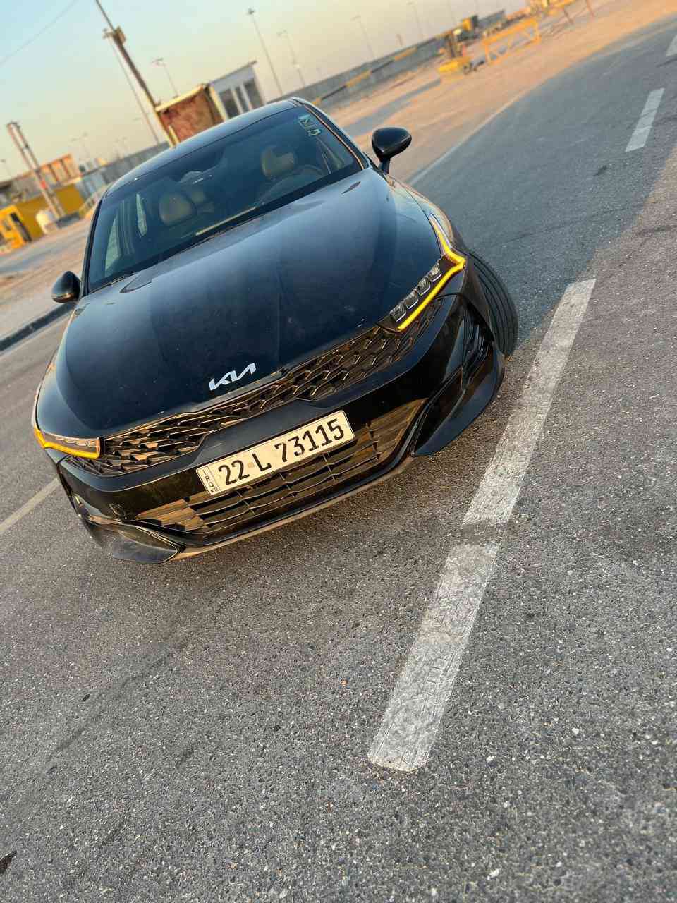 السلام عليكم 
Kia k5 
موديل 2022 
وارد أمريكي 
حادثها بچم + بيها ملاحظات قليلة 
فول مواصفات ما عدا البانوراما 
محرك 1600 Gt line
السعر : 160$ 
وبيها مجال 
للاستفسار ع الرقم : ***********
