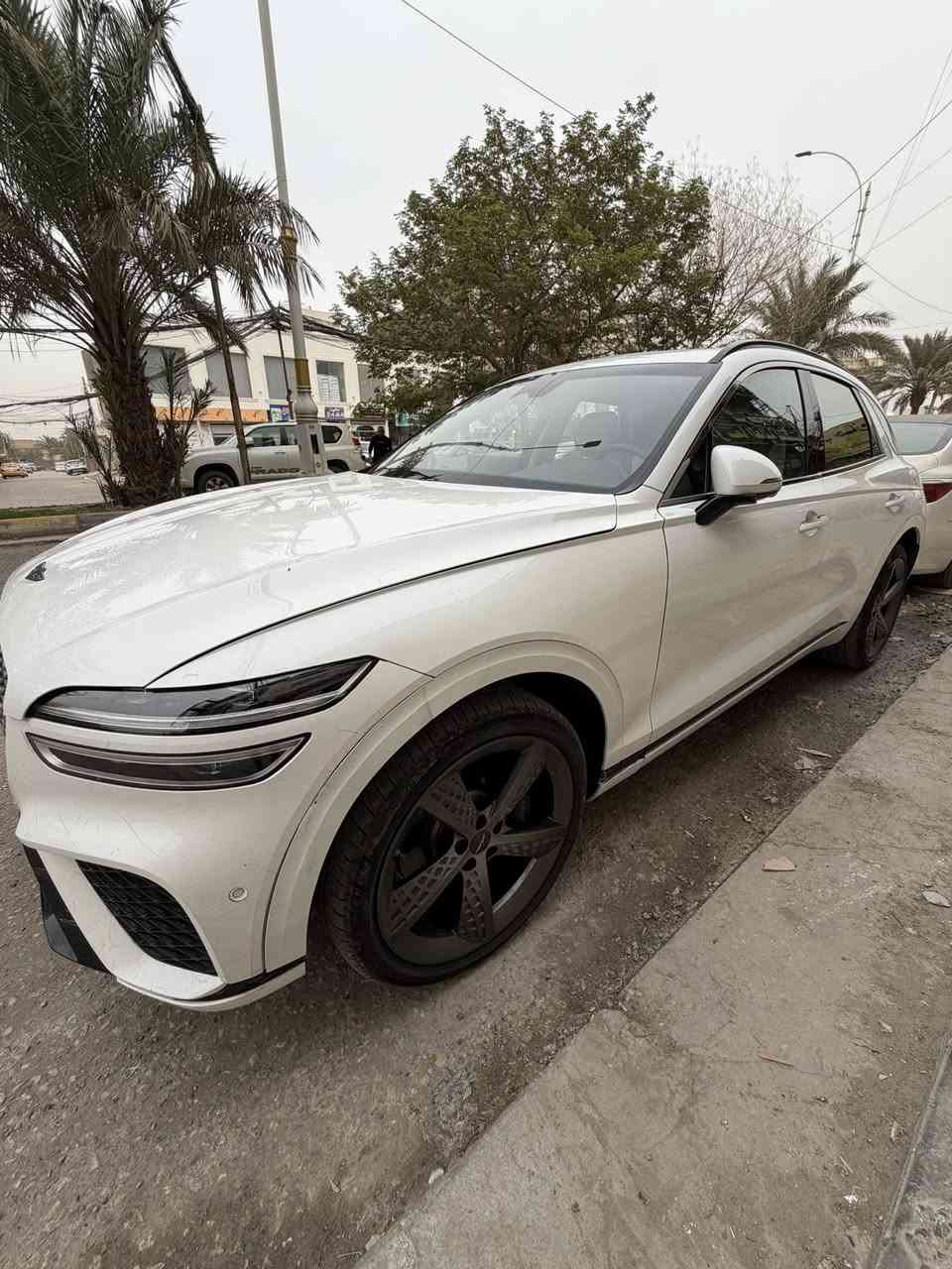 السلام عليكم للبيع جنسس GV70 ستة سلندر 3500 توين تيربو 2024 حادث موضح بلصور اتبدلت قطعتين نفس اللون السيارة فول مواصفات برستيج وسبورت اعلى فئة السيارة حرة مو كتاب فقط ترقمها السيارة موجودة في كربلاء للبيع فقط الاتصال ***********
