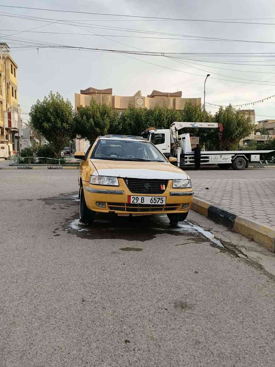 سمند 2011 كير ومحرك فول
تبريد شغال ثلج
صدر جديد  خلفي وامامي 
رقم نكليزي واسط ومكانه واسط قضاء الموفقيه 
السياره جاهزه وخير من الله
شرط المداور 
***********
