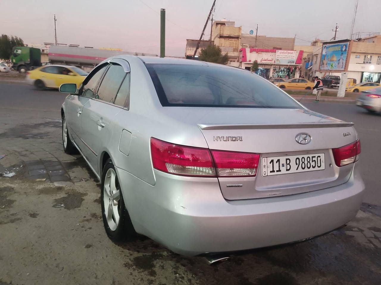 السلام عليكم سوناتا 2007 (3300) بسمي وبيها دفتر خروجيه طلعت بيها الايران للبيع او مراوس حسب القناعه سياره جاهزه تدفئه تبريد مكينه تايرات حداديه خير من الله  شرط الفحص بيها صبغ صفه السكن وجاملغ السايق والباقي بلاد وبينيد مبدل نفس الون….. السياره شرط ترايك بصره موصل السعر 100 وبيها مجال للطيبين ***********
