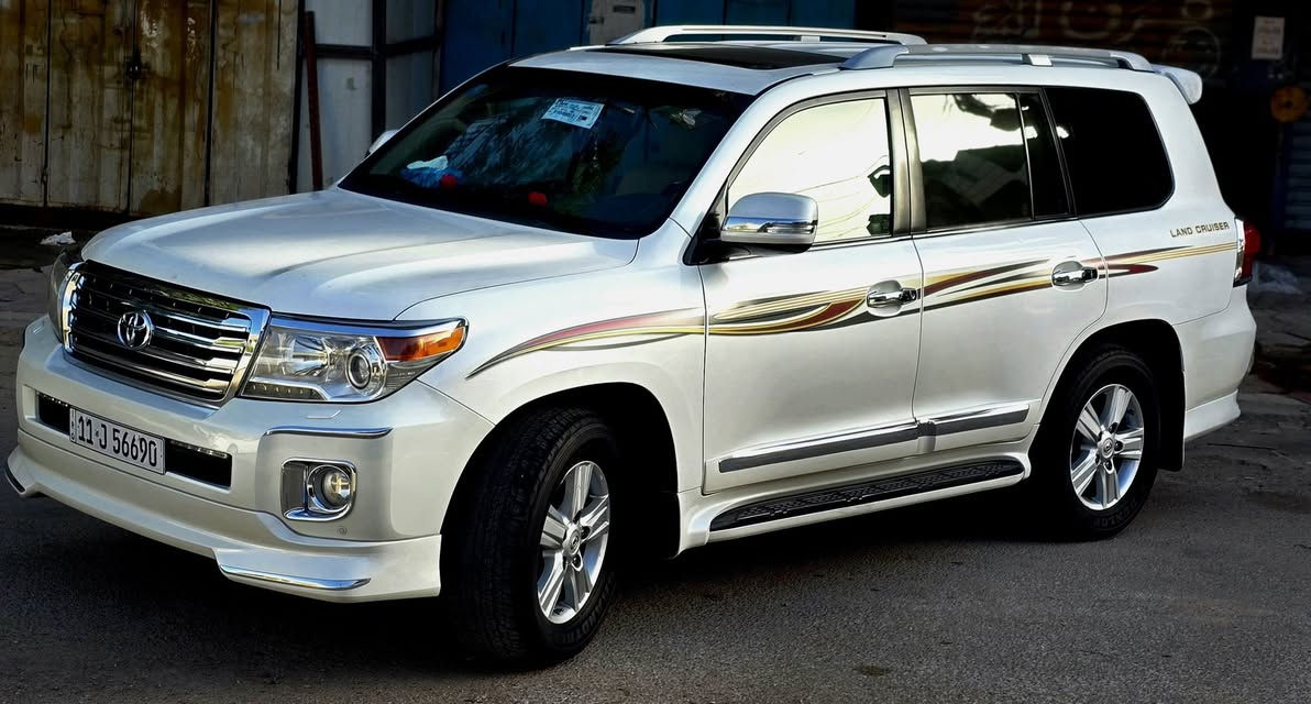 السلام عليكم اخوان 
للبيع للبيع موديل 13  مكفوله من الضربه والصبغ والتبديل
 سياره فول مواصفات السياره بسمي ارقام جديده ماشيه 174 بيها بارد  ممبين او PDR حافة البنيد سياره جديده والسونار موجود ويه الصور ٠٠٠
السعر 375 وبيها مجال
للاستفسار ***********
