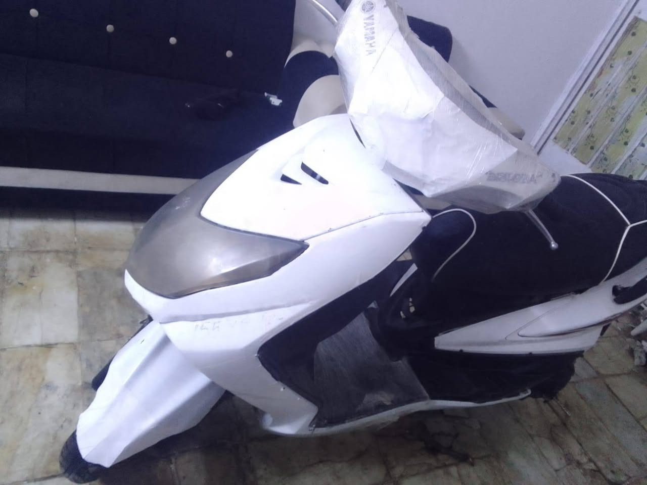 السلام عليكم شباب سكنس فحل كابريتر محرك ناعم لا نضوح ولا تبخير كفراتها حلوه كهربائيات شغاله نقصها شوته وباتري ضعيف شغاله نكره هندر سعرها ٣٠٠ بي مجال جدا بسيط بسبب الوعود بغداد العامرية ***********
