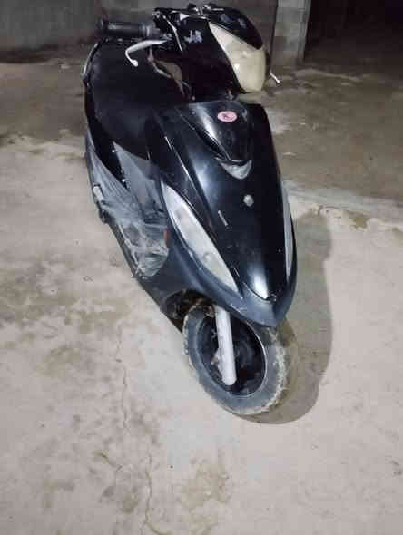 السلام عليكم دارجه جيفار البيع كهربايات شغاله مكينه بس بستم مبدل بيهه سعر 350 وبيه مجال مكاني رفاعي ستفسار رقم ‏‪***********‬‏
