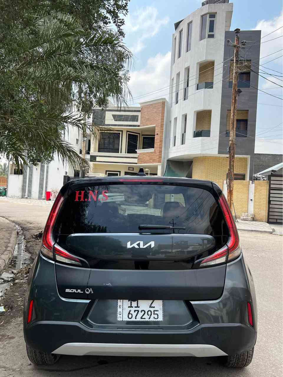 كيا صول S موديل 2023
فول عدا الفتحه 
حجم المحرك 2000 دوش حادث كما موضح بصور طخطخات ومصبوغه على كدهن بدون تبديل  ايرباك برده فقط وصور الحادث ورقم الشاصي بالمنشور بجم بلادي كبس شواصي لغود كفاله 
ماشية 18 الف موصفات بصمه كشن كهرباء رادارات حساسات إوتوستوب لايت زنون
 لدات حفر بكامل الغرفه كشنات جلد لونين
سياره جديده وتريها حلو 
 السعر 135$ بيها مجال
 مكاني بغداد جديده الامين *********** بغداد, العراق
