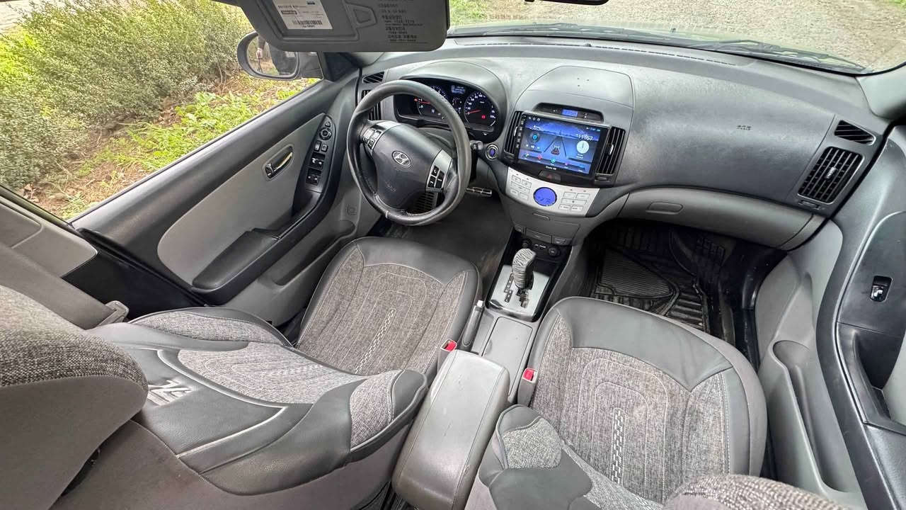 بسم الله والصلاة والسلام على رسول الله

 سيارة: Avanti 2010 S16

مواصفات السيارة:
السيارة وارد كوري فول مواصفات على موديلها
محرك 16
بصمة اصلية
دخول ذكي
فتحة سقف
حساسات خلفية
تدفئة مقاعد
اشاير بالمري
مري سحب
تحكمات ستيرن جهتين
شاشة (مضافة) 
 كاميرة خلفية (مضافة) 
تبريد شاشة
دكشن عالي
نظام توقف ABS
نظام قيادة ECO
وييل كب 16
بصمات عدد 2 اصلية

وضع السيارة:
السيارة بحالة جيدة جداً. 
سنوية جديدة
محرك جديد مبدل قبل 6 اشهر
طخم امامي وخلفي ودسكات جديدة
طخم تايرات جديدة
باتري جديد
تم تبديل منظومة البانزين بالكامل من الفيت بمب والنوزلات ومجاول وبلكات (منظومة البانزين بالكامل جديدة)
راديتر امامي وراديتر داخلي جديد
دوشمة كاملة للسيارة مع الارضيات والصندوق
✅تقريبا كلشي بالسيارة جديد وافضل انواع المواد الاحتياطية في السوق (سيارة نظيفة جدا مصروف عليها) 
الكير يؤخر بالتبديل (اذا اكو مشكلة بيه يخصم سعر الكير من سعر السيارة)

هيكل السيارة:
الهيكل نظيف جداً كما بالصور، السيارة بدون صبغ، يوجد تعديل بارد بالجاملغ الامامي للسكن وطخة بسيطة بالباب الخلفي للسكن (كما موضح بالصور)، ثلاث رصعات بالابواب لم تظهر بالصور بشكل واضح. 

سعر السيارة 124 وبيها مجال بسيط
البيع نقد فقط بدون مراوس او تقسيط
 
مكان السيارة موصل
التصال على الرقم: ***********
واتساب: https://wa.me/9647749256522 موصل, نينوى
