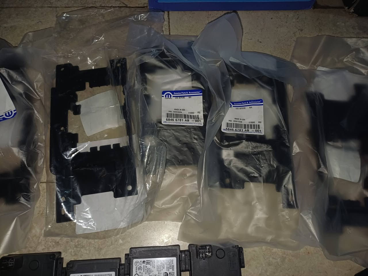 ،،،،،،،،،،،،،،،،،،،،،،وصلنا قطع غيار اصليه،،،،،،،،،،،،،،،،،،،،،،،

رادارات جيب الشكل الجديد 2024 
قاعده رادار 5  راكب
بوابه هايبرد اسود
حساسات بنيد
 
يوجد خدمه توصيل بغداد والمحافظات 
العنوان.. بغداد ..شارع فلسطين 
تلفون ، *********** متوفر واتساب
