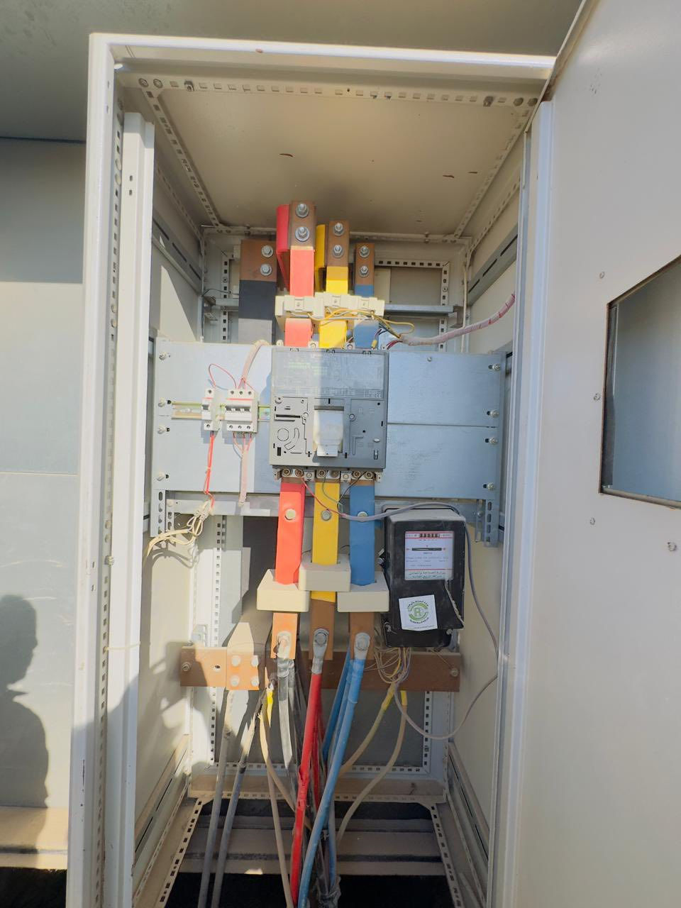 � فرصة للبيع محولة كيوسك 1000 KVA 🔥

محولة كهربائية نوع Kiosk Substation
القدرة: 1000 KVA
الفولتية: 11KV / 400V
النوعية :تركي

✅ الحالة: مستعملة نظيفة وتعمل بصورة طبيعية
✅ كاملة مع القواطع والملحقات
✅ وياها كيبل ضغط عالي 11KV

مناسبة للمصانع، معامل الماء، المشاريع الصناعية، والمجمعات.

📍 الموقع: النجف 
💰 السعر مناسب وقابل للتفاوض

📞 للاستفسار: [***********]

البيع لعدم الحاجه
