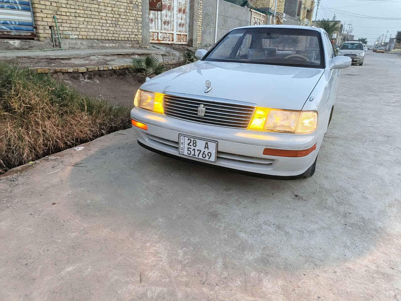 السلام عليكم بطه متصل موديل 1991 مكفوله كفاله عامه اصوليات وعيب شرعي ونقل جثه وكصه وشاصي كفاله عامه رقم نجف الجديد سنويه 2030 بسمي شخصين مصبوغه عام جماليه بدون ضربه بدون تبديل ما عده طخه بسيطه با هلال ربل قماره جديد حداديه حلوه سياره ناعمة محرك 2500 ديلكو تبريد شغال كهربائي جاهزه دواخل شوف العين جنطه كامله و سياره بيه فيديو موضح كلشي السعر 65 وبيه مجال بصيط مكان السياره ناصرية قضاء الرفاعي رقم التلفون *********** بي واتساب
