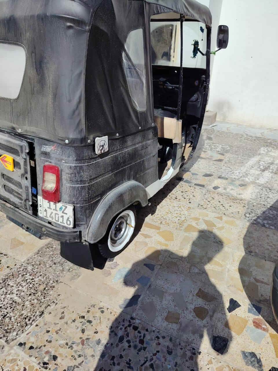 السلام عليكم تكتك للبيع موديل 18رقم وسنوية انكليزي بغداد بسمي ***********
